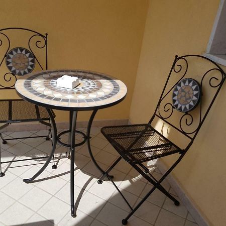 Relax Due Passi Dal Mare Appartement Spadafora Buitenkant foto